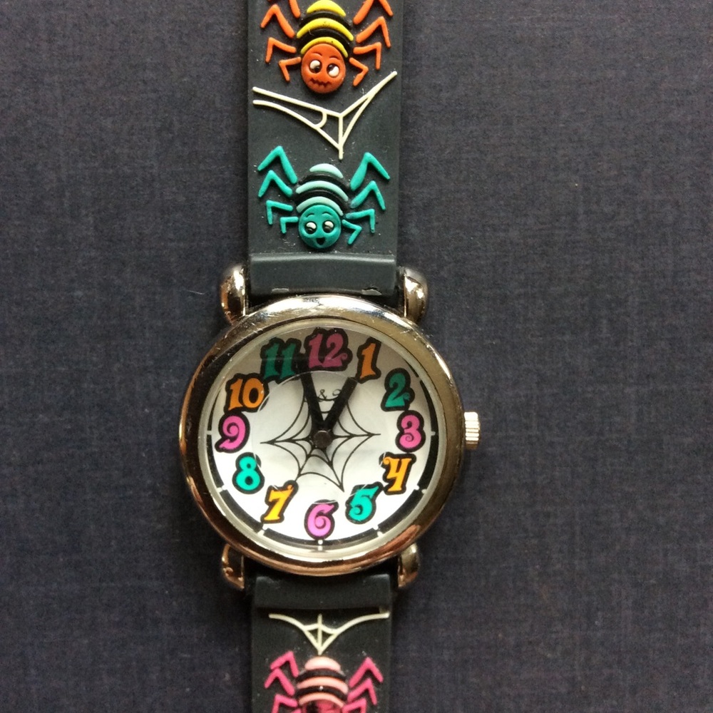 D&S Imports Analog Spider Watch - Picture 4 of 7